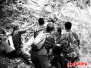 北京16驴友被困野山1人坠崖 救援队首次用“狭小空间担架”