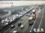 小长假首日，南京长江二桥南向北车流量大，北向南因事故车行缓慢