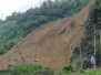 云南盐津县出现多处山体开裂现象 所幸无人伤亡