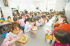 [砥砺奋进的5年]重庆实现农村贫困地区义务教育学生营养餐全覆盖 惠及200余万名学生