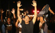 美国再曝警察枪杀黑人青年事件　引发抗议示威