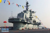 中国两大航母首次在大连造船厂内“双舰合璧”